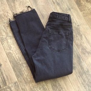 Vanilla Star distressed jeans size 5 W27